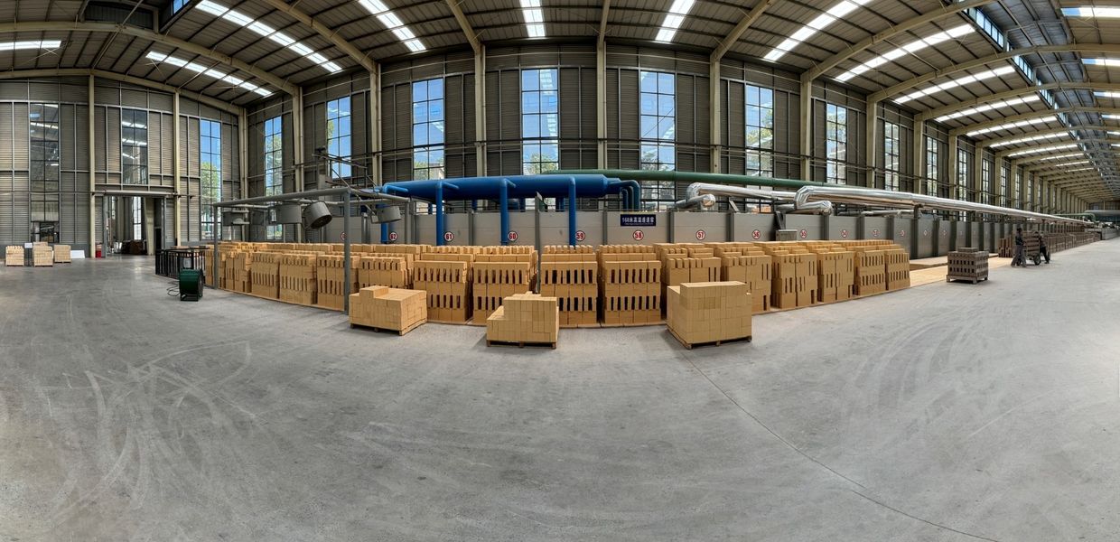 Henan Hongtai Kiln Refractory Co.,Ltd. ligne de production du fabricant