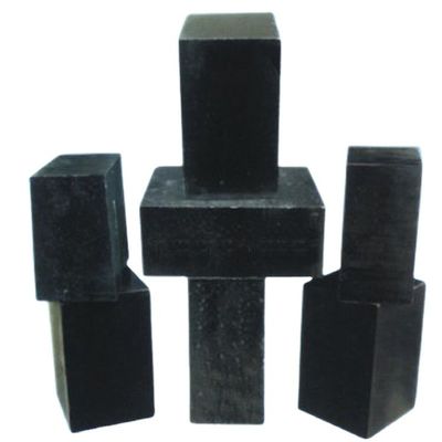Contenu en SiO2 de la norme internationale Brique de carbone de magnésium pour convertisseur Taille personnalisée