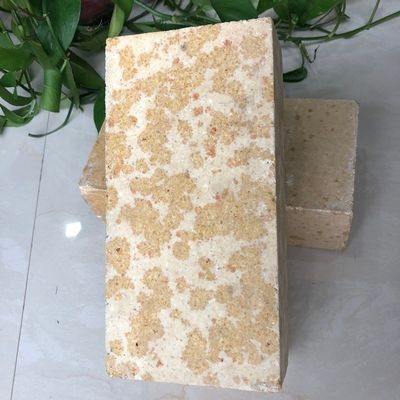 Briques de silice réfractaires de brique jaune-blanc avec une résistance exceptionnelle aux chocs thermiques