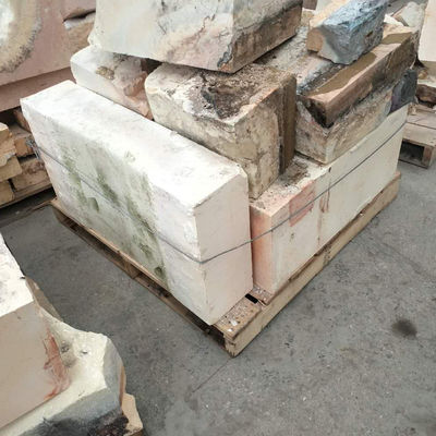 Contenu en SiC % 1,2-1,4% AZS Briques réfractaires pour fours à verre Vente de blocs de canaux