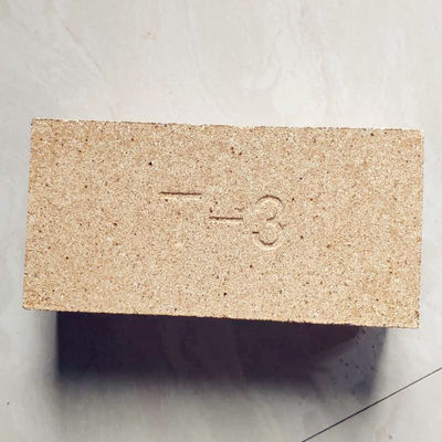 Application des fours industriels Silicate d'aluminium personnalisable Brique réfractaire