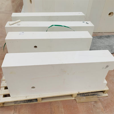 Briques de corindon de zirconium pour revêtements de fours réfractaires Azs dans les fours à haute température