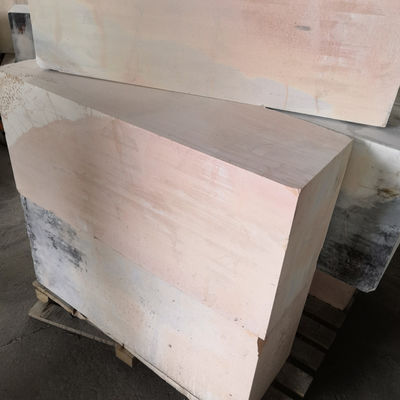 Conception de matériaux électro-fusés de briques réfractaires en aluminium pour fours à verre