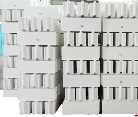 94% de SiO2 Résistance aux chocs thermiques élevée Briques de silice blanc-jaune pour les fours à coke