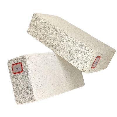Brick thermique à haute résistance à l'éclatement thermique pour une isolation légère