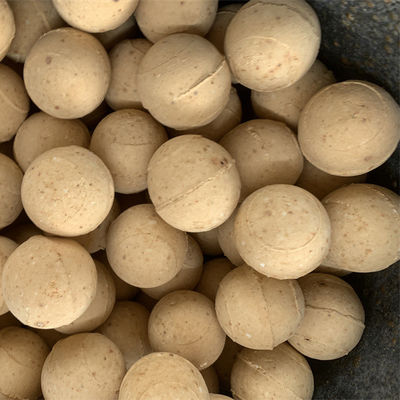 65% de teneur en Al2O3 Boules d'aluminium - support de support pour le desséchant et le catalyseur de porcelaine