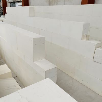 Bloc à haute teneur en aluminium avec ciment d'alumine et brique dense de corindon blanc