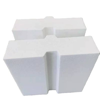 Briques à feu à haute teneur en aluminium corundum pour les fours pétrochimiques Densité en vrac Min 3,5 G/cm3