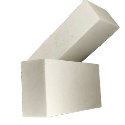 Briques de mullite de corindon pour les industries pétrochimiques et les installations de production d'ammoniac