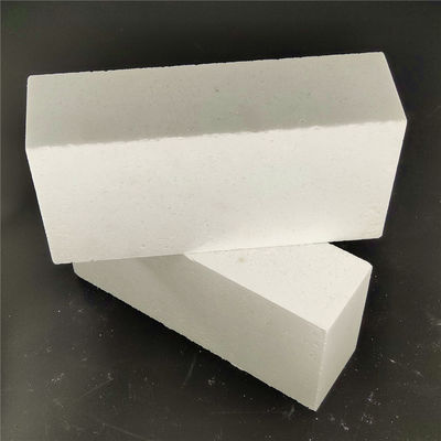 80 à 90% de teneur en Al2O3 résistant aux chocs thermiques Briques mullite de corindon pour fours industriels