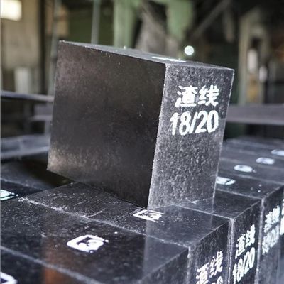 Briques réfractaires à haute résistance à l'aluminium renforcé au magnésium au carbone pour revêtements de fours